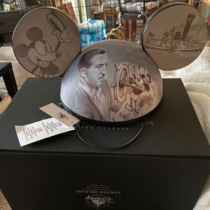 BNWT HTF Limited Release Steamboat Willie Ear Hat